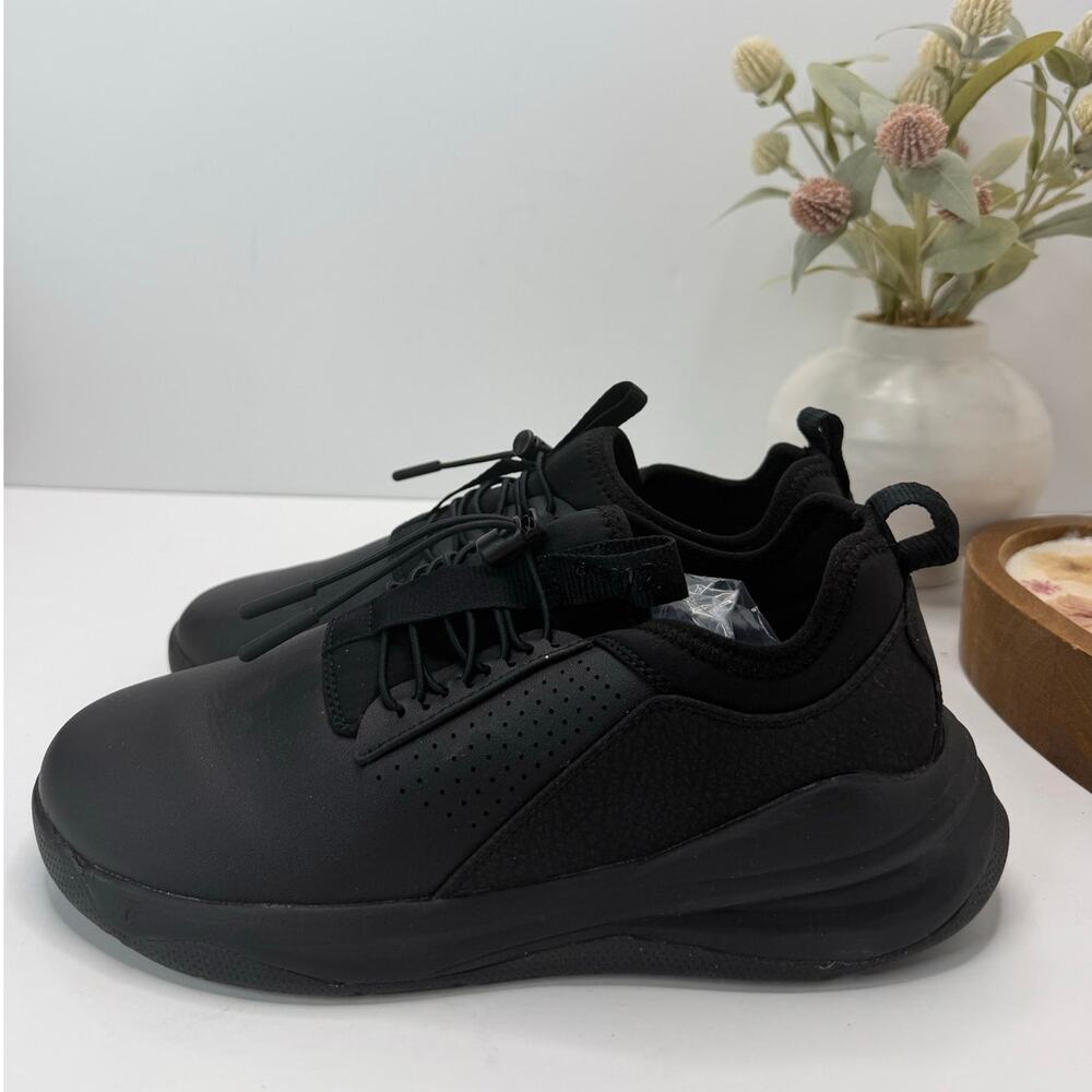 Clove Classic Sneaker Nursing Healthcare Shoes All Black Women W8.5/M7 Men